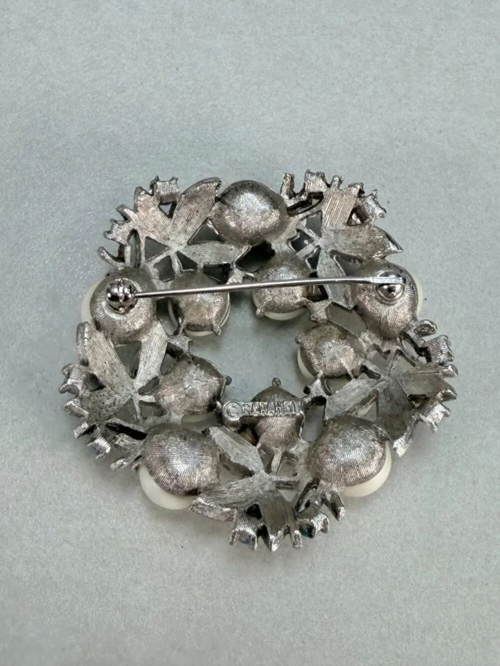 Vintage Signed Sarah Coventry Faux Pearl & Turquoise Wreath Brooch Silver tone